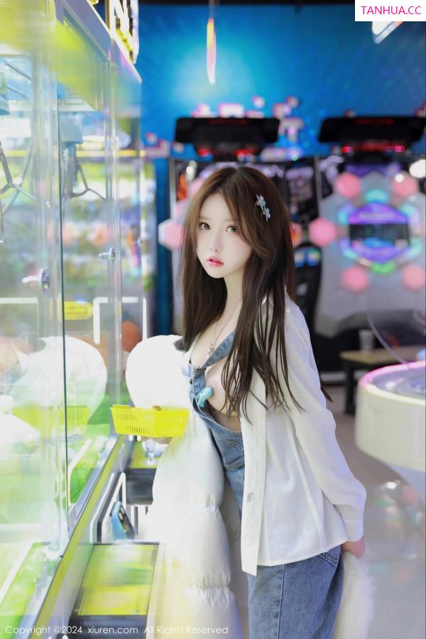   [XiuRen]高清写真图 2024.02.07 No.8087 小薯条nienie 美腿性感第29张图片